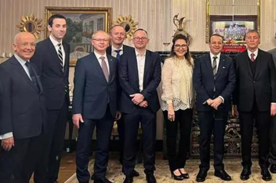 Çek Bankası Yetkilileri - Egemen Bağış - Sebahattin Yıldız